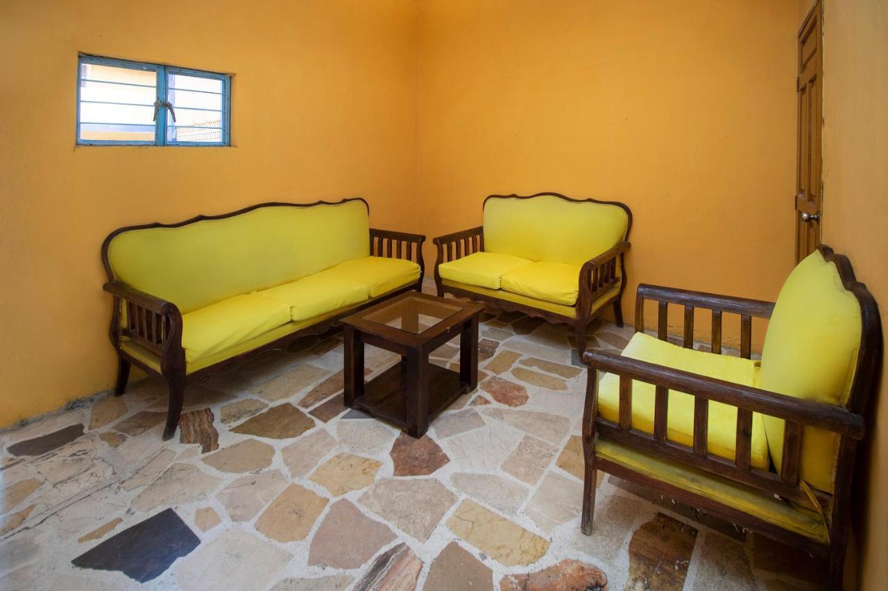 Hotel Casa De Huéspedes Hidalgo Tehuacán Esterno foto