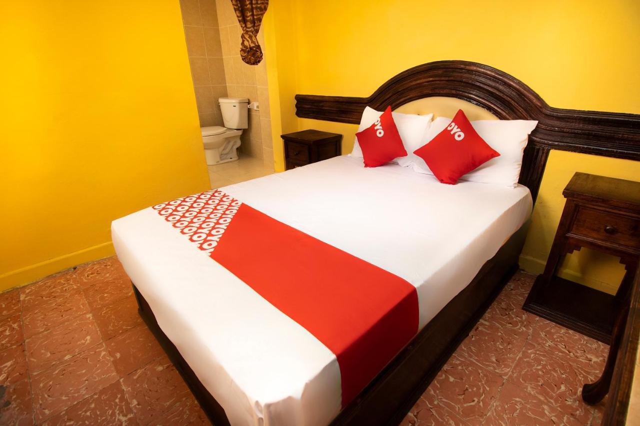 Hotel Casa De Huéspedes Hidalgo Tehuacán Esterno foto